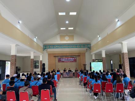 Merajut Kolaborasi, Berbagi Inovasi: Orientasi Lapangan Kader Posyandu dan LPM Desa Selat